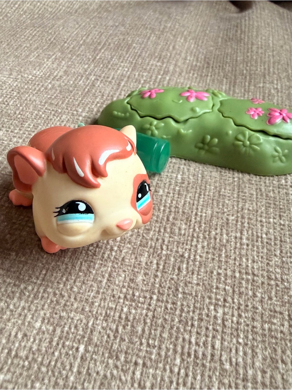 Littlest pet shop guinea pig with accessories